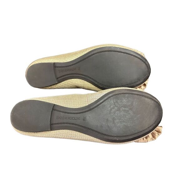 Enzo Angiolini Capaz
Taupe/Tan Bow Toe Flats Shimmer
Leather Size: 7 - Picture 7 of 7